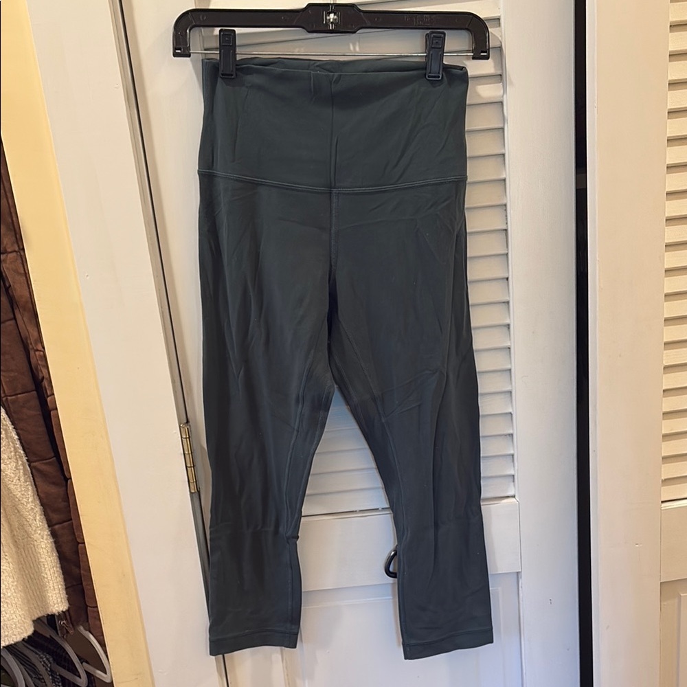 Lulu Lemon Cropped Leggings